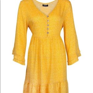 Papillon Boho 3/4 Ruffle sleeeve dress